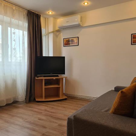 Apartament Anna Targoviste Bagian luar foto