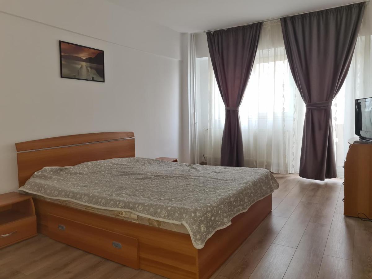Apartament Anna Targoviste Bagian luar foto