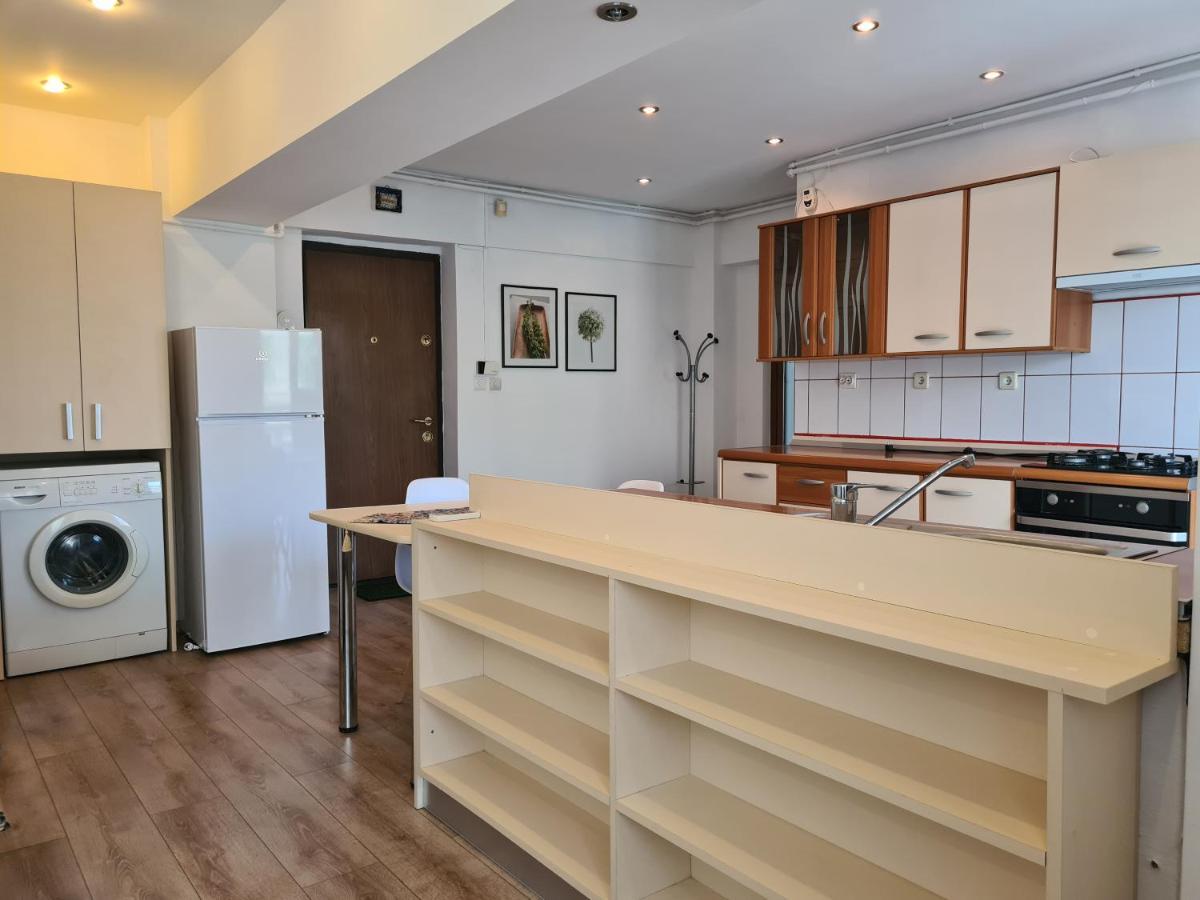 Apartament Anna Targoviste Bagian luar foto