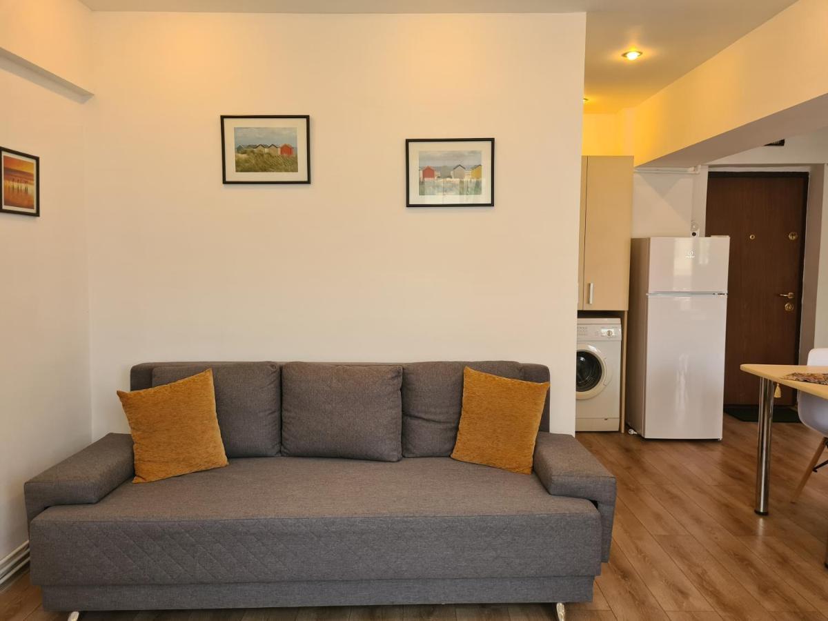 Apartament Anna Apartment Targoviste Bagian luar foto